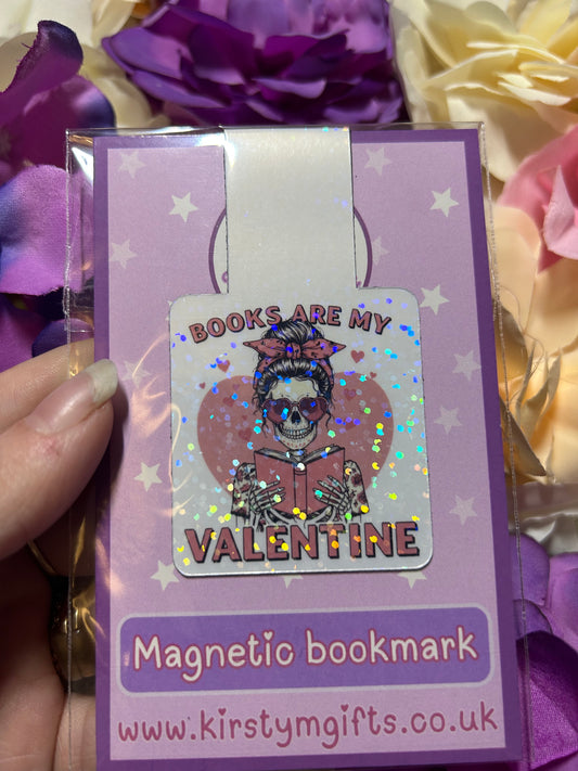 Books are my valentine Magnetic bookmark